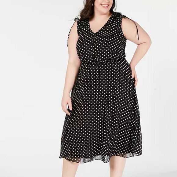 Jessica Howard Dresses & Skirts - Black and white polka dot dress